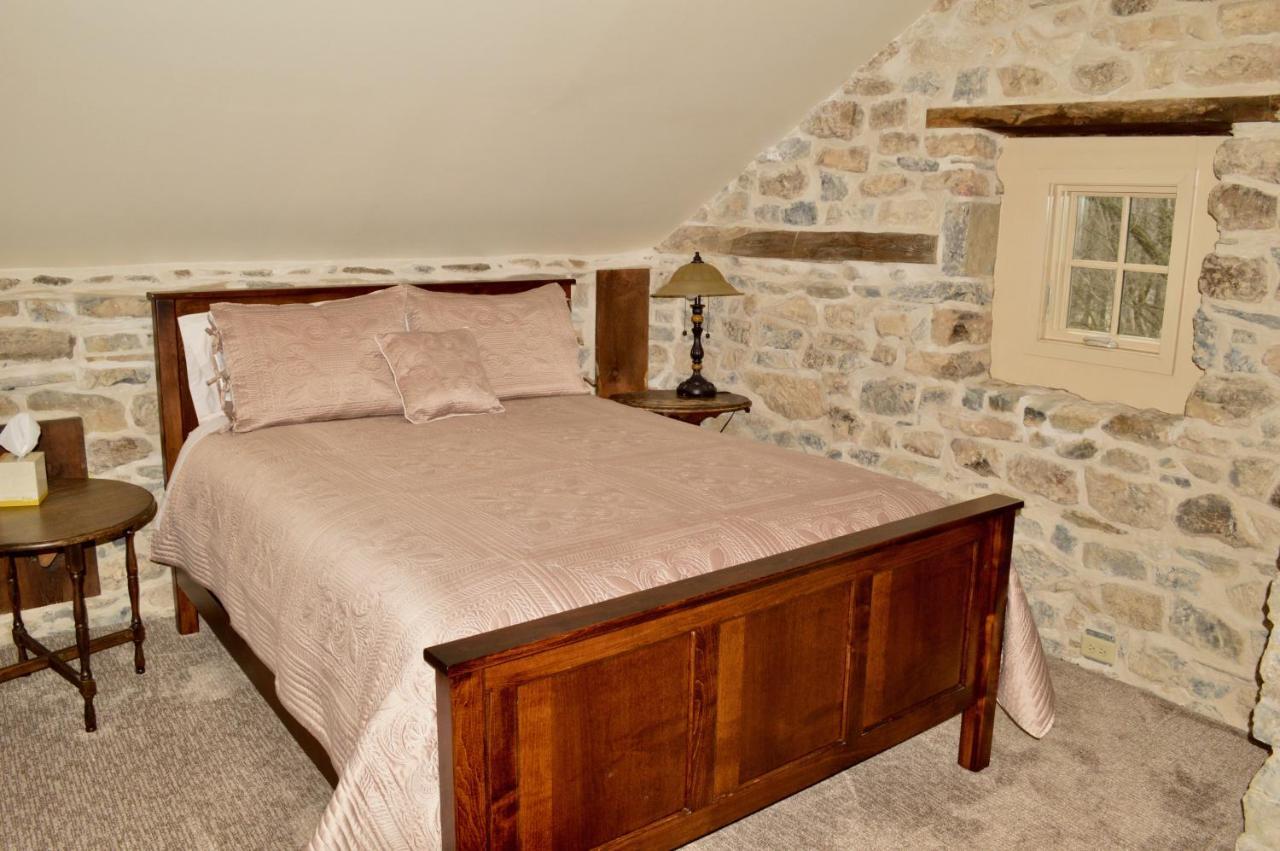 Rocky Acre Farm Bed & Breakfast Mount Joy Eksteriør billede